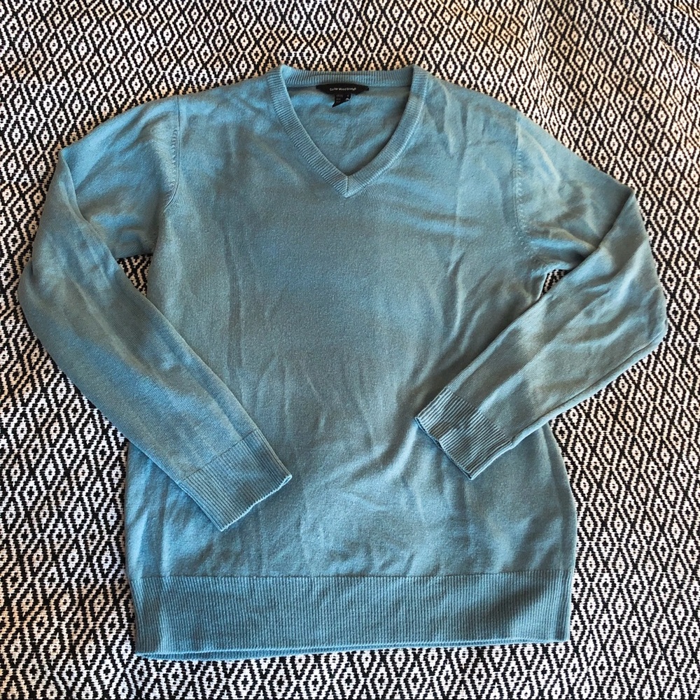 Super soft baby blue men’s v-neck sweater